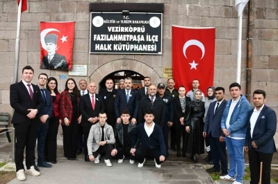 Vezirk&ouml;pr&uuml;&rsquo;de kitap kurtlarına &ouml;d&uuml;l
