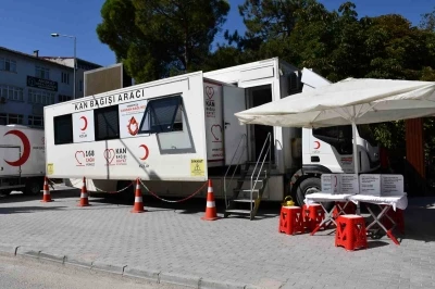 Vezirköprü’de Kızılay’a kan bağışı
