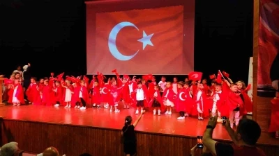Vezirk&ouml;pr&uuml;&rsquo;de miniklere belge t&ouml;reni
