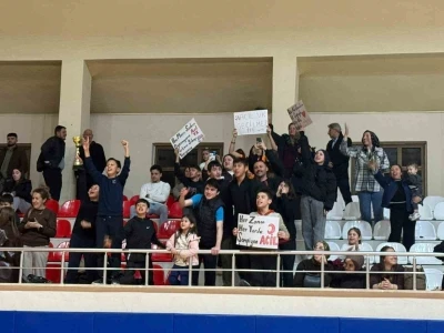 Vezirk&ouml;pr&uuml;&rsquo;de Tıp Bayramı voleybol turnuvası

