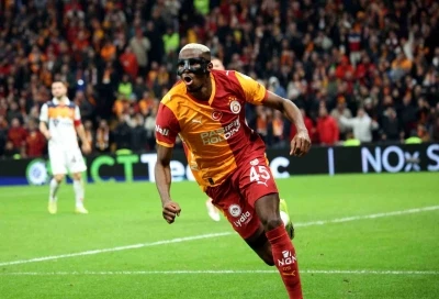 Victor Osimhen bu sezonki 19. gol&uuml;n&uuml; kaydetti

