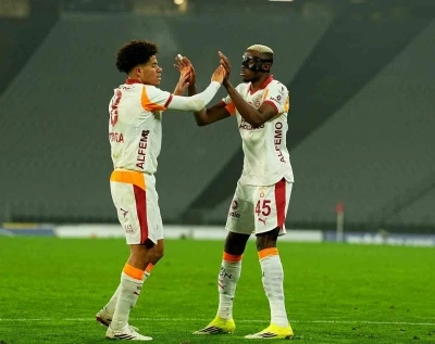 Victor Osimhen, bu sezonki gol sayısını 13&rsquo;e y&uuml;kseltti
