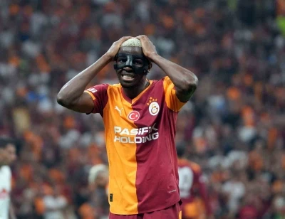 Victor Osimhen’in ayak bileğinde gerilme tespit edildi
