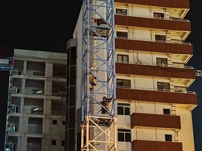 Vince &ccedil;ıkarak intihara kalkışan şahsı itfaiye vazge&ccedil;irdi
