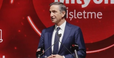Vodafone T&uuml;rkiye CEO&rsquo;su Aksoy: "1 Nisan itibarıyla 5G&rsquo;yi m&uuml;şterilerimize ulaştıracağız"
