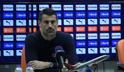 Volkan Demirel: "Başta kalecim olmak &uuml;zere b&uuml;t&uuml;n oyuncularını tebrik ediyorum&rsquo;&rsquo;

