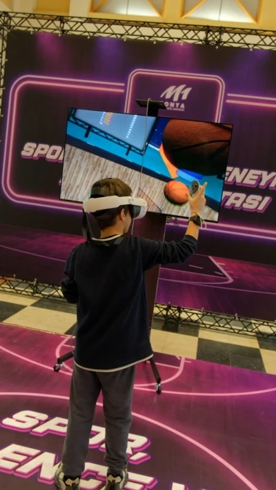 VR Basketbol Heyecanı M1 Konya AVM&rsquo;de yoğun ilgi g&ouml;rd&uuml;
