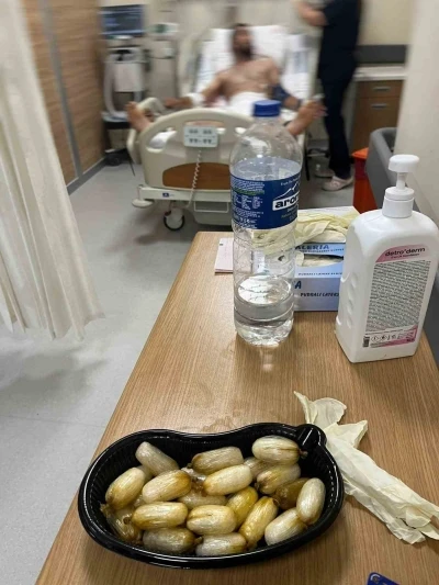 V&uuml;cudundan 5 g&uuml;nde 62 par&ccedil;a uyuşturucu &ccedil;ıktı
