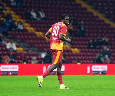 Wilfrid Singo 74 g&uuml;n sonra sahada
