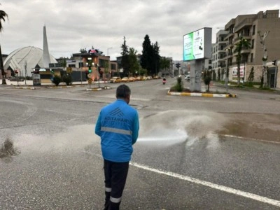 Yağış sonrası temizlik &ccedil;alışmaları başladı