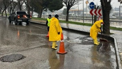 Yağışa karşı 900 personelle Gaziantep B&uuml;y&uuml;kşehir sahada!