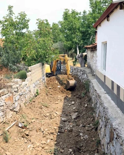 Yağışlar sonrası dere yataklarında temizlik
