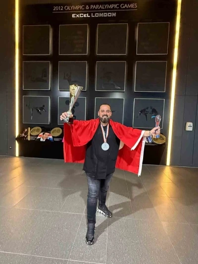 Yahya Gözmek, kuaförlük yarışmasında dünya ikincisi oldu
