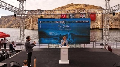 Yaklaşık 1000 sporcunun katıldığı Rumkale Su Sporları Festivali nefes kesti