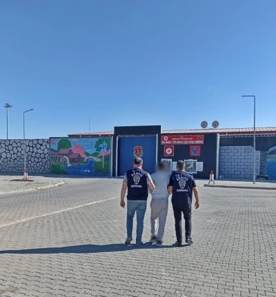 Yaklasık 15 yıl hapis cezası ile aranan şahıs yakalandı
