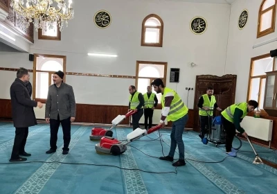 Yakutiye&rsquo;de camiler Ramazan&rsquo;a hazırlanıyor
