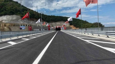 Yalova-Armutlu yolunda tatilcilerin &ccedil;ilesi sona erdi
