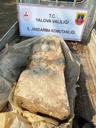 Yalova’da  bin 900 yıllık mezar taşını satmaya çalışan şüpheli yakalandı
