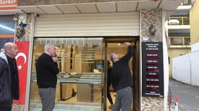 Yalova&rsquo;da film gibi kuyumcu soygunu
