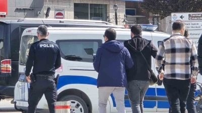 Yalova&rsquo;da izinsiz fotoğraf &ccedil;eken şahsa meydan dayağı
