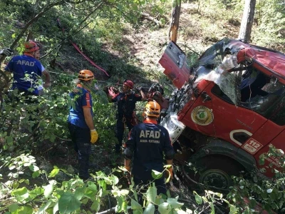 Yangına müdahaleye giden arazöz devrildi: Orman işçisi şehit oldu, 5 yaralı
