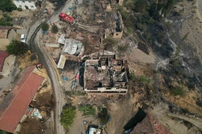 Yangında alevlerin sardığı köy ‘Genel Hayata Etkili Afet Bölgesi’ ilan edildi
