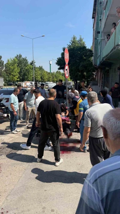 Yaralı babanın zor anları: "Oğlum sakın &ouml;lme"
