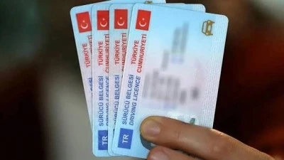  Yargıtay&rsquo;dan trafik hukukunda &ouml;nemli karar: Ehliyetsiz s&uuml;r&uuml;c&uuml; tazminat alabilir