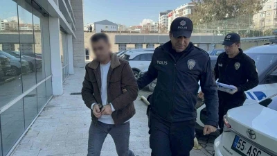 Yarışmadan d&ouml;nen &ouml;ğrencilerin kazasında s&uuml;r&uuml;c&uuml; adliyeye sevk edildi
