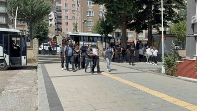 Yasa dışı bahis şüphelisi 32 kişinin 19’u hakim karşısında
