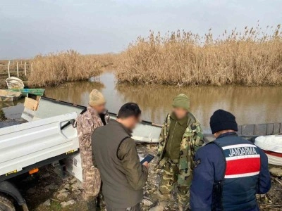 Yasak b&ouml;lgede avlanan 3 şahıs, jandarma ekiplerince yakalandı