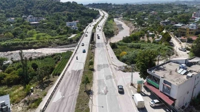 Yaşanan sel felaketinde yıkılarak 2 gence mezar olan Kara&ccedil;ay K&ouml;pr&uuml;s&uuml; onarımı yapılarak trafiğe a&ccedil;ıldı
