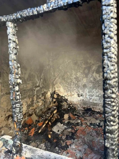 Yaşlı adam evinde elektrikli sobadan &ccedil;ıkan yangında hayatını kaybetti
