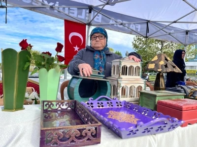 Yaşlılar Günü’nde el emeği ürünler sergilendi
