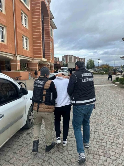 Yatağında altındaki uyuşturucuyla yakalanan sanık tahliye edildi
