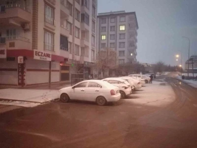 Yavuzeli&rsquo;nde kar yağışı etkili oldu
