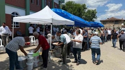 Yayak&ouml;y k&ouml;y&uuml; hayrı yapıldı
