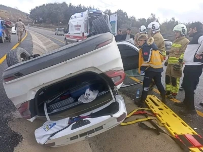 Yayladağı&rsquo;nda takla atan otomobilin s&uuml;r&uuml;c&uuml;s&uuml; yaralandı
