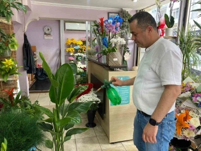 Yaz aylarında &ccedil;i&ccedil;ek bakımında bunlara dikkat
