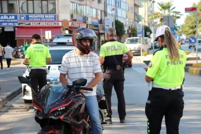 Yazın motosiklet yoğunluğu arttı, polis denetimleri hız kazandı
