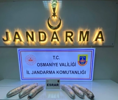 Yedek lastikten 2 kilo esrar &ccedil;ıktı
