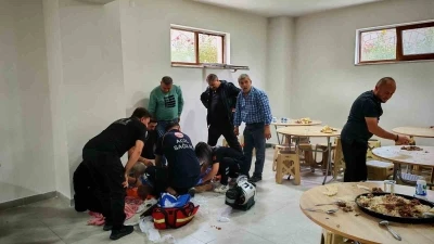 Yediği et nefes borusuna kaçan kişinin kalbi durdu
