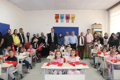 Yeni eğitim yılında Kaymakam Öztürk öğrencilerle buluştu
