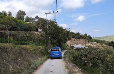 Yeni nişanlı çifti ölüm ayırdı: Önce elektrik çarptı, sonra trafik kazası geçirdiler
