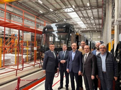 Yeni tramvayların ilki 2 Mayıs&rsquo;ta yola &ccedil;ıkıyor: 19 Mayıs&rsquo;ta hizmete girecek
