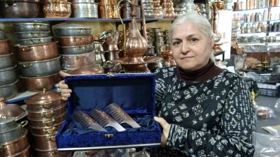 Yeni trend &uuml;r&uuml;n bakır taraklara b&uuml;y&uuml;k ilgi
