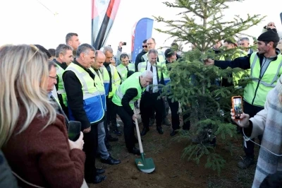 Yeniden yeşil Bursa i&ccedil;in 15 bin nefes
