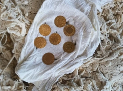 Yenilenmesi için getirilen yün yastıktan 7 Cumhuriyet altını çıktı
