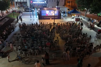 Yenipazar&rsquo;da &ccedil;ocuklar a&ccedil;ık hava sinemasında buluştu
