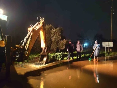 Yenipazar&rsquo;da sağanak yağış etkili oldu
